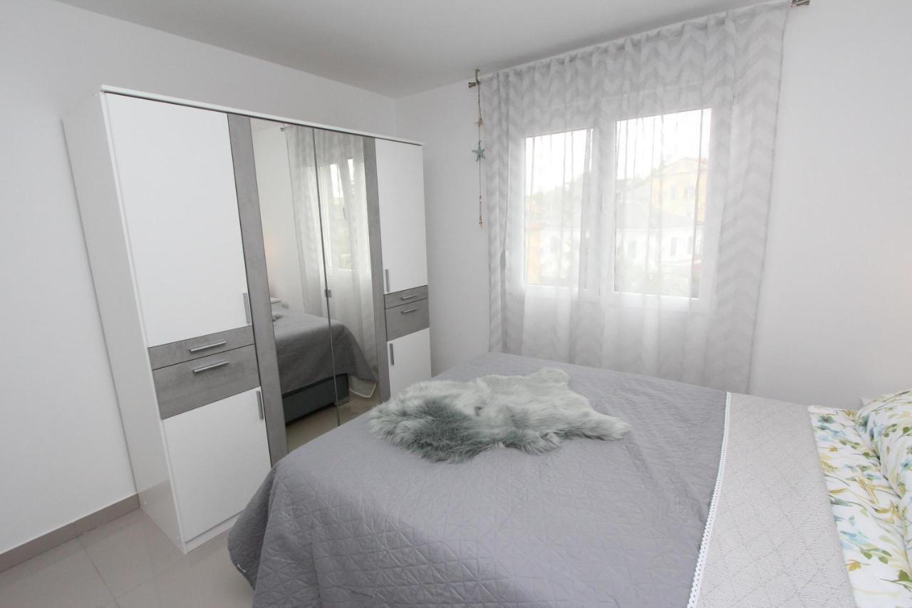 Apartment Sorriso 2 Rovinj Exterior foto